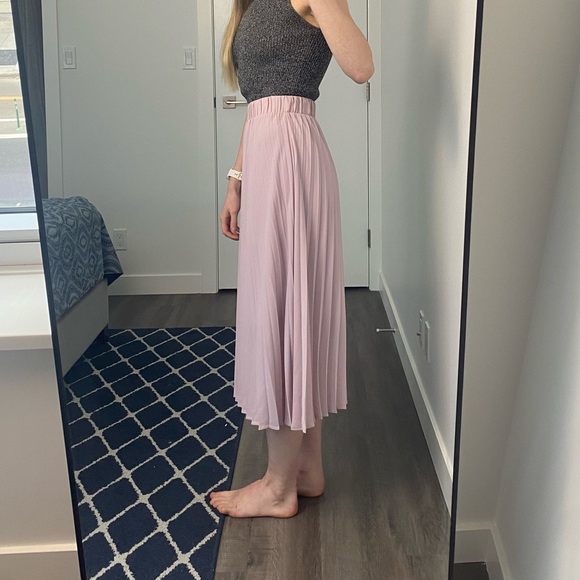 Twik - Pink Pleated Midi Skirt - Small - Picture 3 of 8
